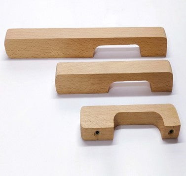 RM24 - Distinguished Wooden Handle